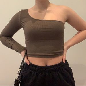 Garage one-shoulder top